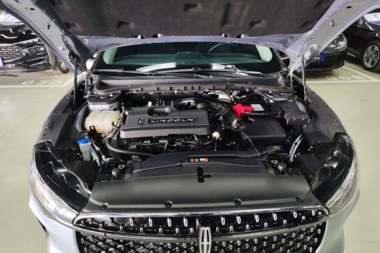 Used Lincoln Z 2022 iXiang Zunyi Edition Engine Bay