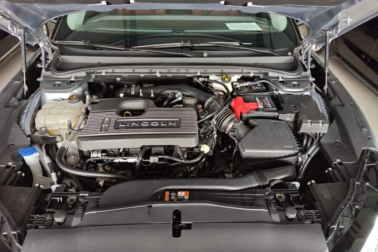 Used Lincoln Z 2022 iXiang Deluxe Edition Engine Bay