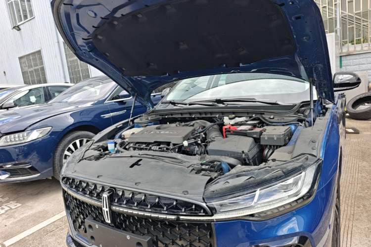 Used Lincoln Z 2022 iCool Luxury Edition Engine Bay