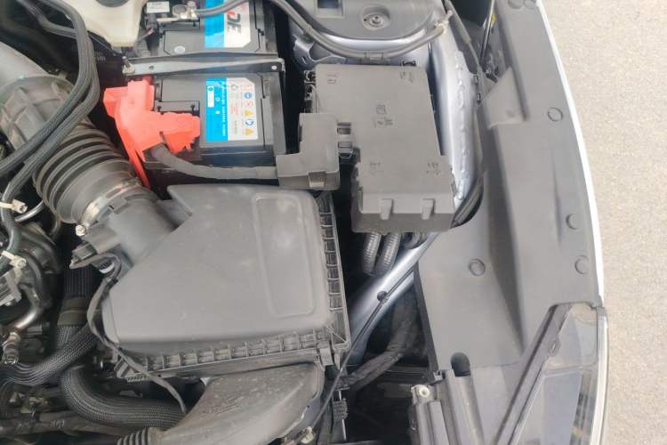 Used Lincoln Z 2022 iXiang Zunyi Edition Engine Bay Left