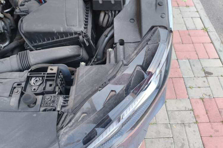 Used Lincoln Z 2022 iXiang Deluxe Edition Engine Bay Left