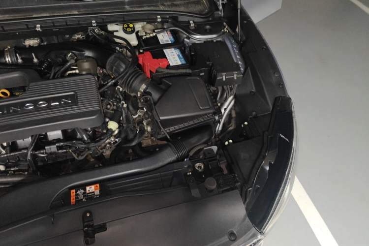 Used Lincoln Z 2022 iXiang Deluxe Edition Engine Bay Left