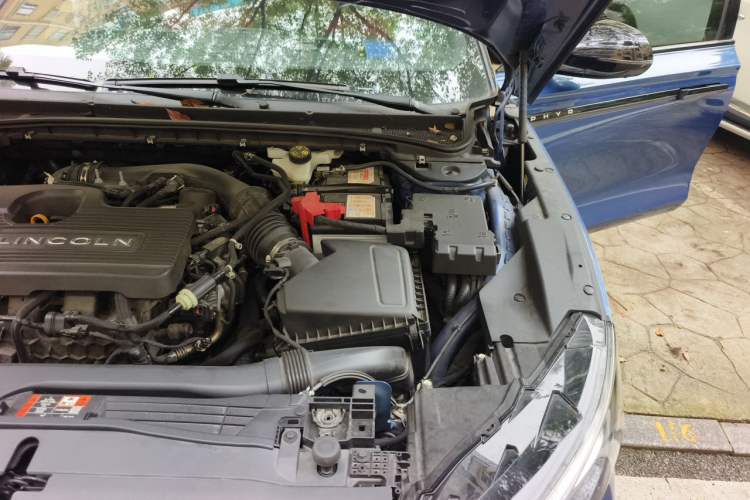 Used Lincoln Z 2022 iKoo Luxury Edition Engine Bay Left