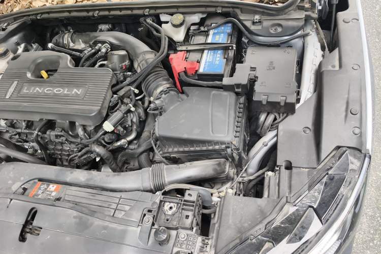 Used Lincoln Z 2022 iXiang Luxury Edition Engine Bay Left