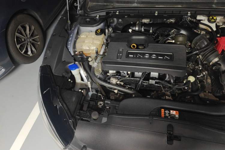 Used Lincoln Z 2022 iXiang Deluxe Edition Engine Bay Right