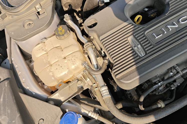 Used Lincoln Z 2022 Facelift iEnjoy Deluxe Edition Engine Bay Right