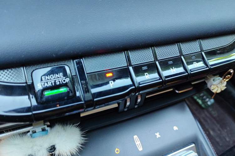 Used Lincoln Z 2022 Facelift iEnjoy Deluxe Edition Gear Lever