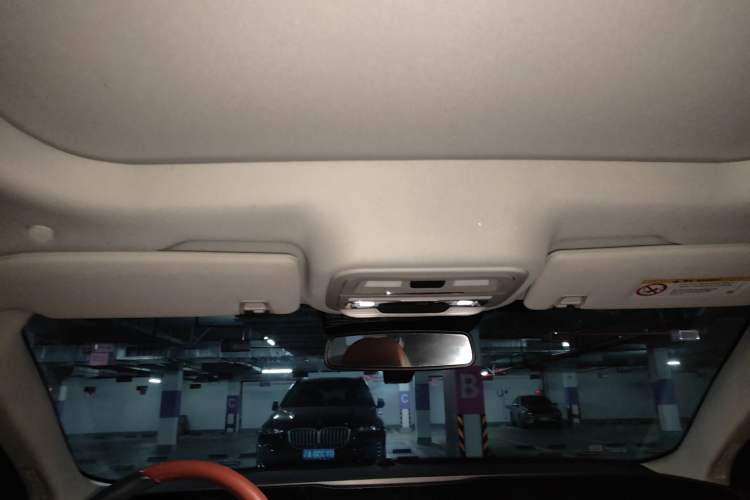 Used Lincoln Z 2022 iXiang Luxury Edition Headliner
