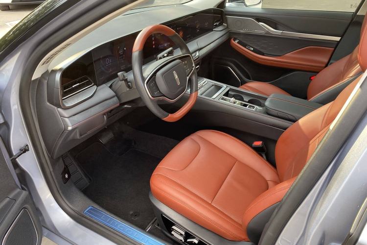 Used Lincoln Z 2022 iXiang Luxury Edition Interior 2