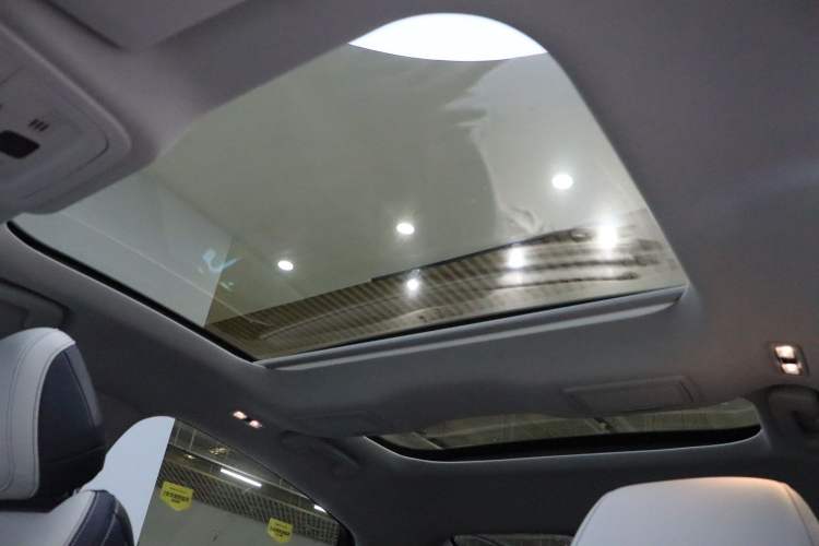 Used Lincoln Z 2022 iEnjoy Prestige Edition Interior 4