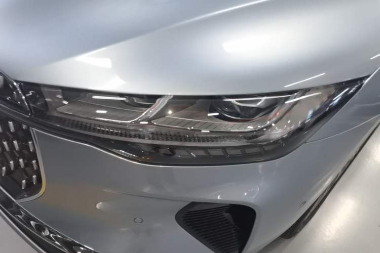 Used Lincoln Z 2022 iEnjoy Luxury Edition Left Front Headlight