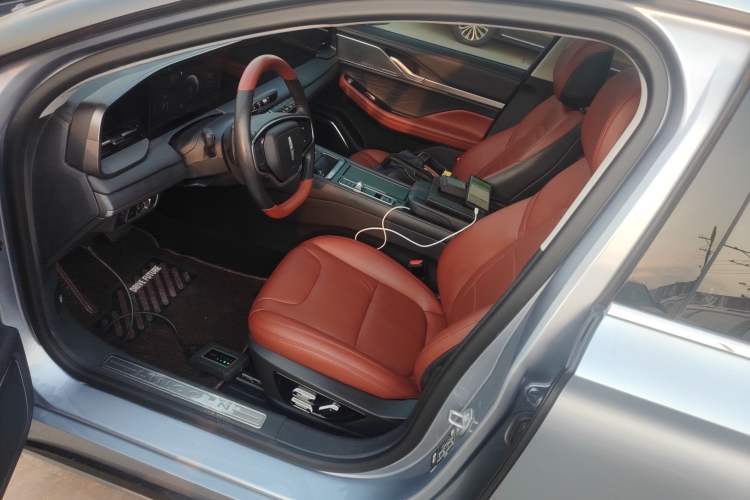 Used Lincoln Z 2022 iXiang Deluxe Edition Left Front Seat