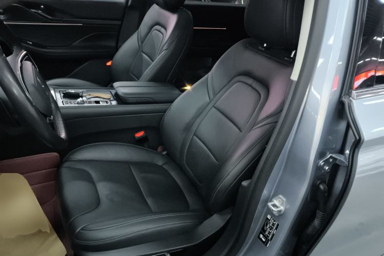 Used Lincoln Z 2022 iEnjoy Luxury Edition Left Front Seat