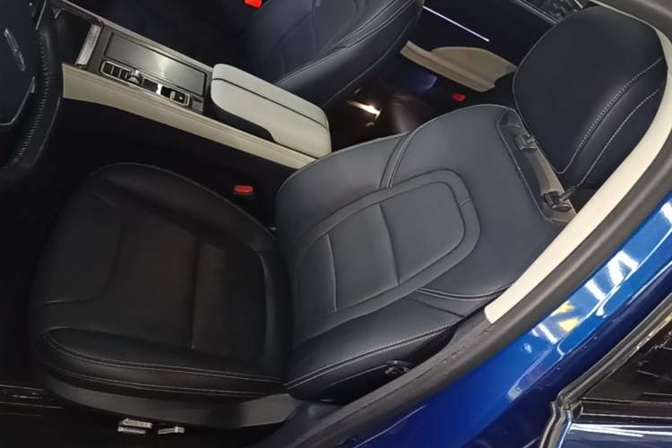 Used Lincoln Z 2022 iKoo Luxury Edition Left Front Seat