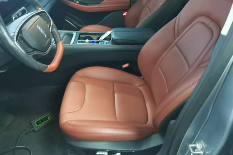 Used Lincoln Z 2022 iEnjoy Luxury Edition Left Front Seat