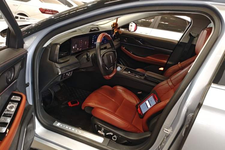 Used Lincoln Z 2022 iEnjoy Prestige Edition Left Front Seat