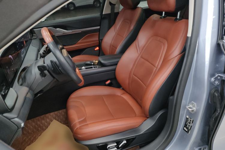 Used Lincoln Z 2022 iXiang Luxury Edition Left Front Seat