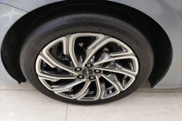 Used Lincoln Z 2022 iXiang Zunyi Edition Left Front Wheel Hub