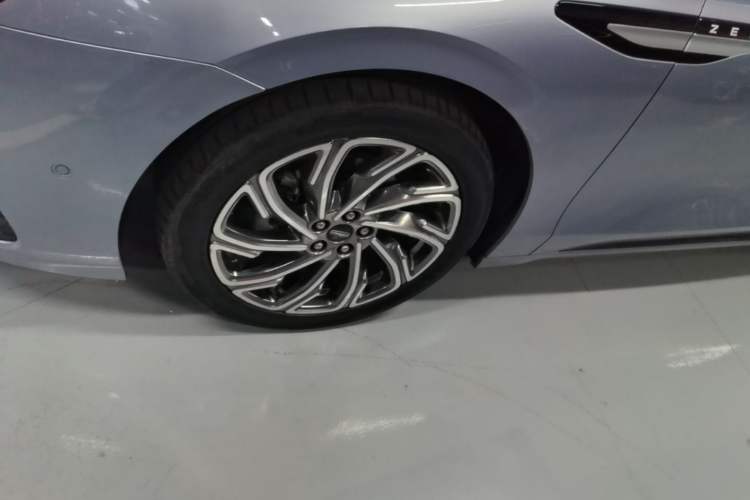 Used Lincoln Z 2022 iXiang Zunyi Edition Left Front Wheel Hub
