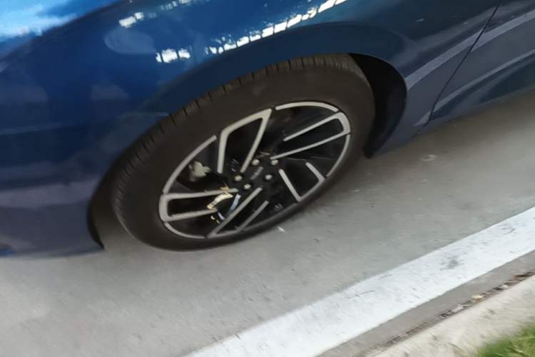 Used Lincoln Z 2022 iKoo Luxury Edition Left Front Wheel Hub