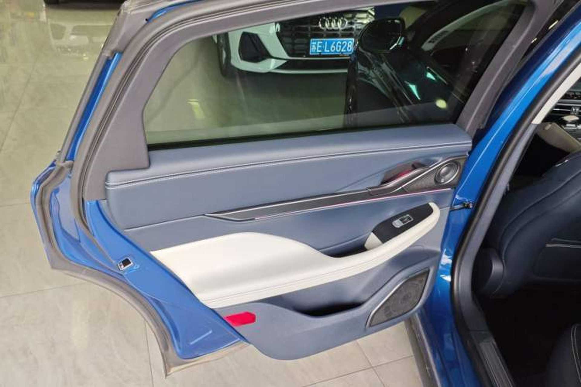 Used Lincoln Z 2022 iKoo Luxury Edition Left Rear Door Interior