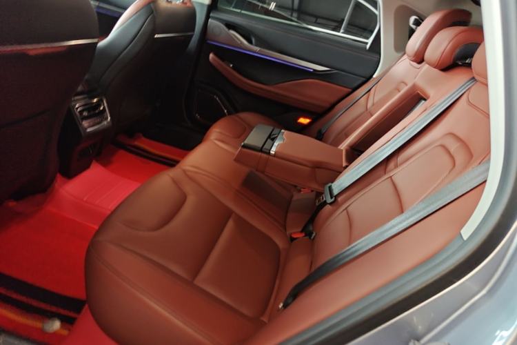 Used Lincoln Z 2022 iXiang Deluxe Edition Left Rear Seat