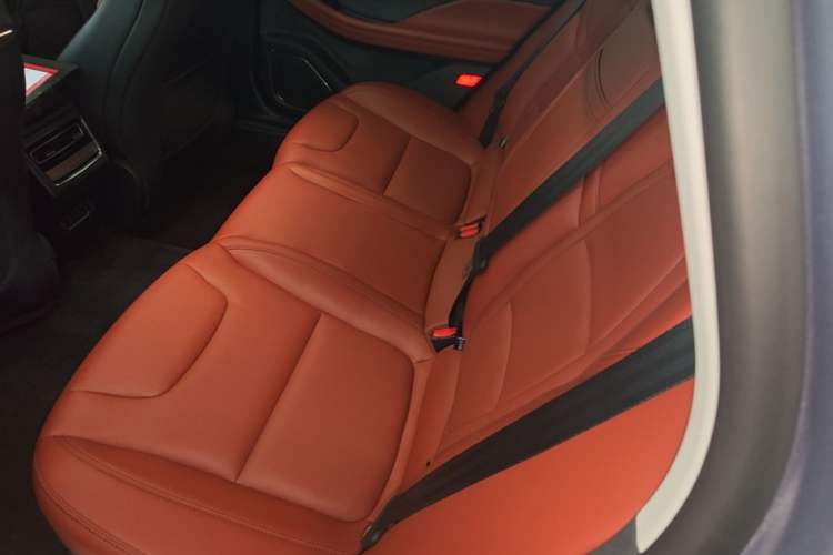 Used Lincoln Z 2022 iXiang Luxury Edition Left Rear Seat