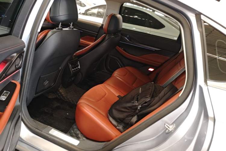 Used Lincoln Z 2022 iEnjoy Prestige Edition Left Rear Seat
