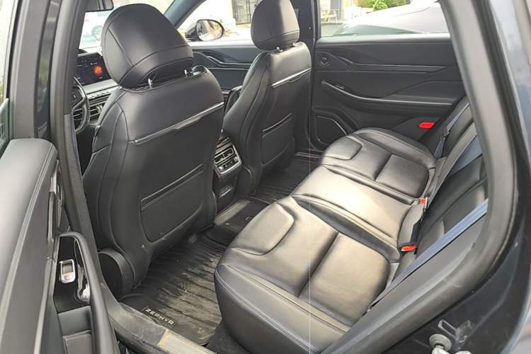 Used Lincoln Z 2022 iKoo Centennial Limited Edition Left Rear Seat