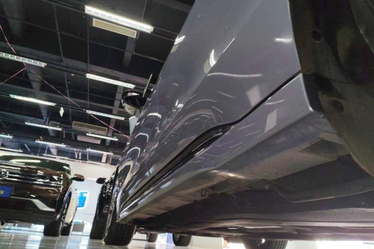Used Lincoln Z 2022 iXiang Zunyi Edition Left Side Sill
