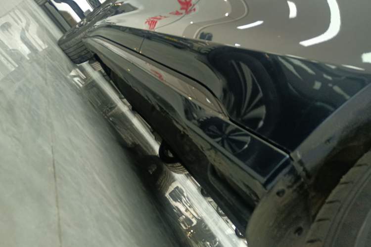 Used Lincoln Z 2022 iKoo Centennial Limited Edition Left Side Sill