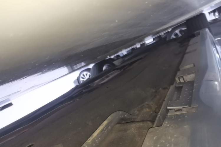 Used Lincoln Z 2022 iEnjoy Luxury Edition Left Side Sill