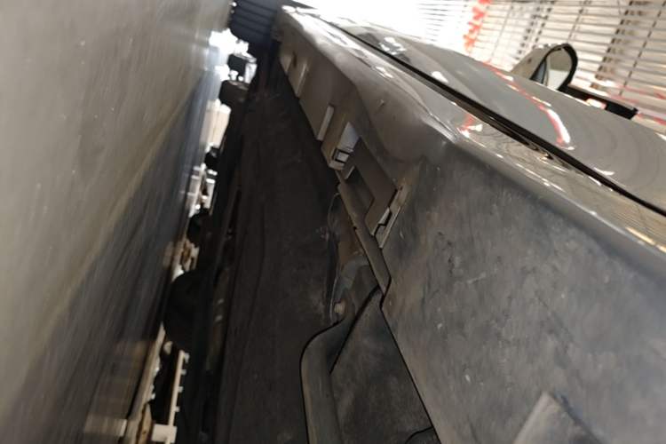 Used Lincoln Z 2022 iEnjoy Prestige Edition Left Side Sill