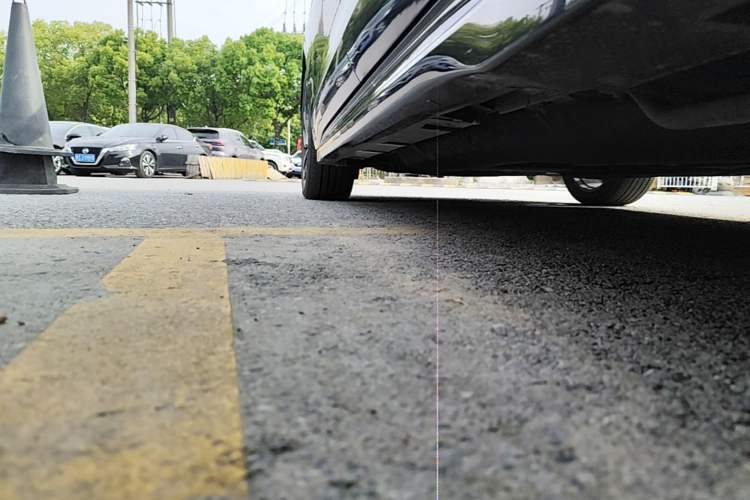 Used Lincoln Z 2022 iKoo Centennial Limited Edition Left Side Sill