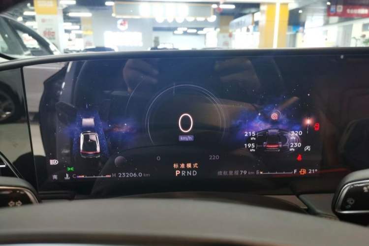 Used Lincoln Z 2022 iXiang Luxury Edition Odometer Close Up