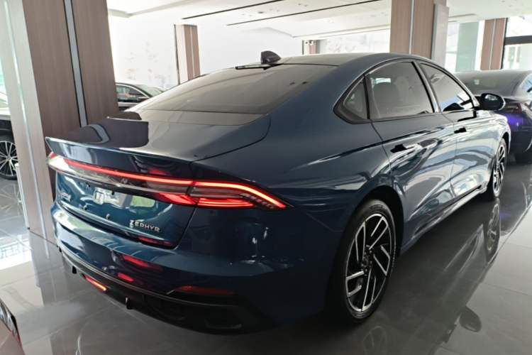Used Lincoln Z 2022 iKoo Luxury Edition Rear Right 45 Deg