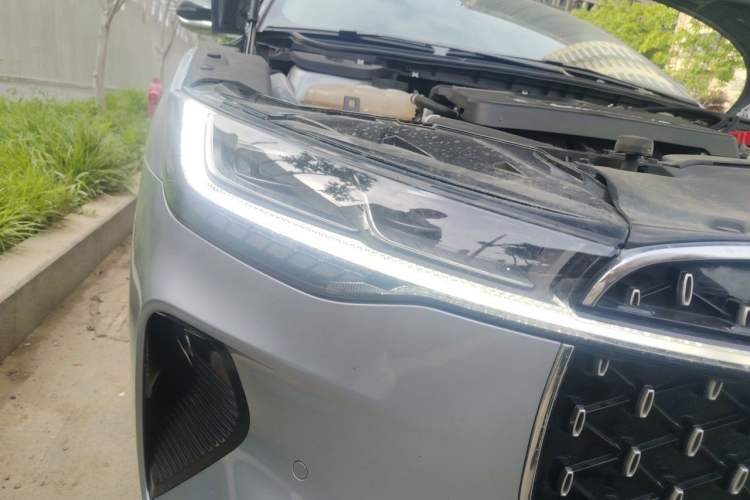 Used Lincoln Z 2022 iXiang Zunyi Edition Right Front Headlight