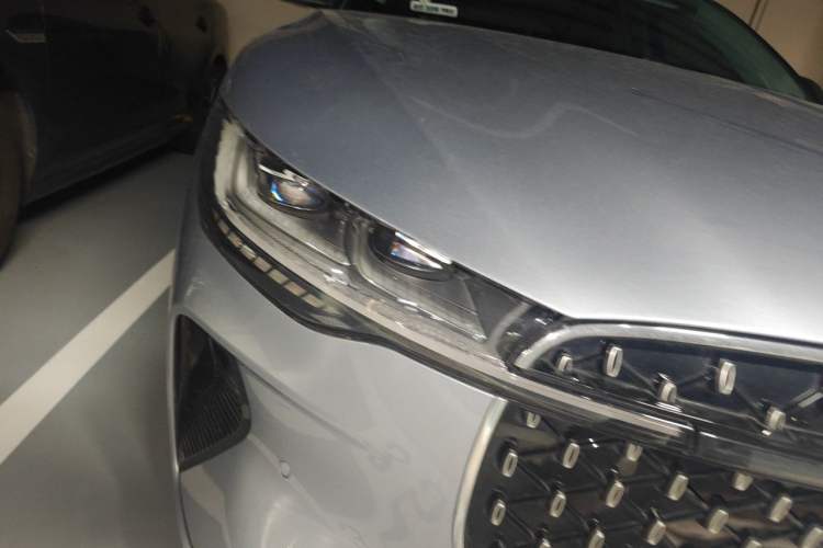 Used Lincoln Z 2022 iXiang Deluxe Edition Right Front Headlight