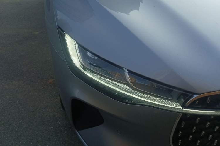 Used Lincoln Z 2022 iEnjoy Luxury Edition Right Front Headlight