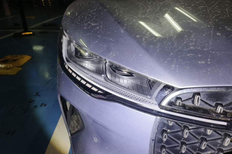 Used Lincoln Z 2022 iEnjoy Luxury Edition Right Front Headlight
