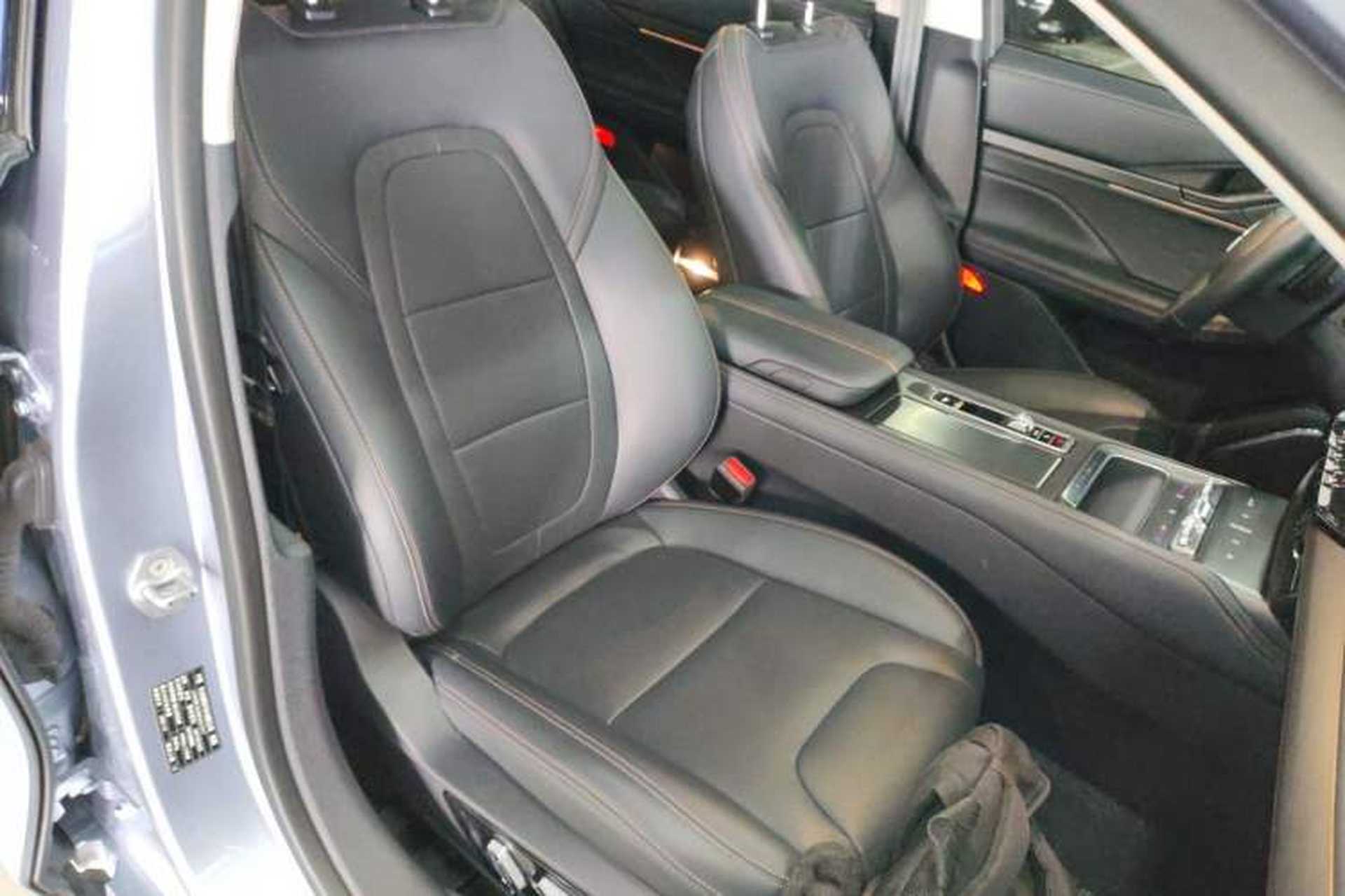 Used Lincoln Z 2022 iXiang Zunyi Edition Right Front Seat