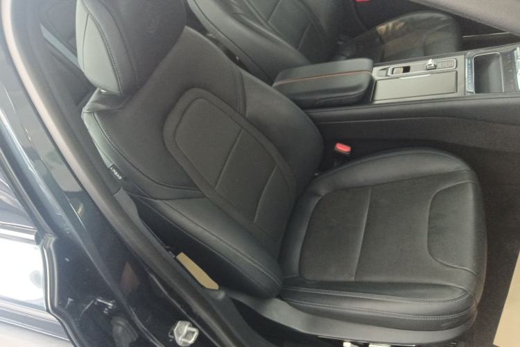 Used Lincoln Z 2022 iKoo Centennial Limited Edition Right Front Seat