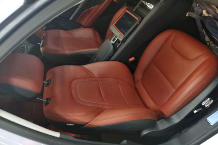 Used Lincoln Z 2022 iXiang Luxury Edition Right Front Seat