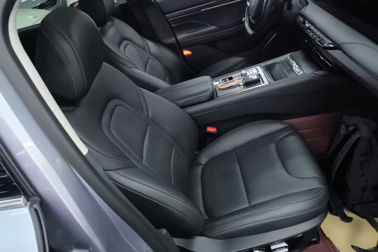Used Lincoln Z 2022 iEnjoy Luxury Edition Right Front Seat