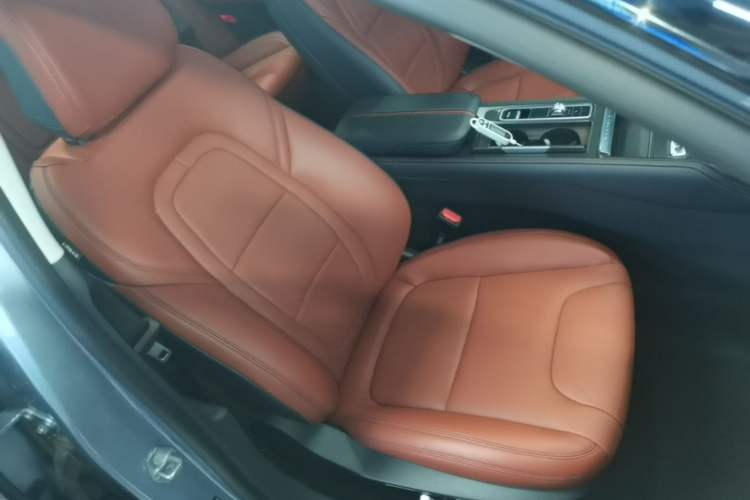 Used Lincoln Z 2022 iEnjoy Luxury Edition Right Front Seat