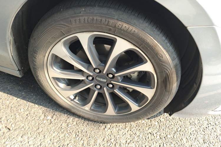 Used Lincoln Z 2022 Facelift iEnjoy Deluxe Edition Right Front Wheel Hub