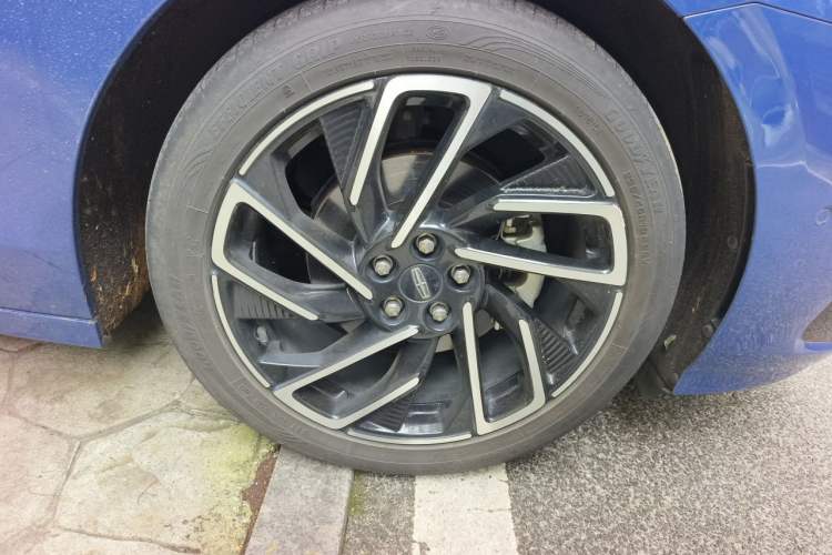 Used Lincoln Z 2022 iKoo Luxury Edition Right Front Wheel Hub