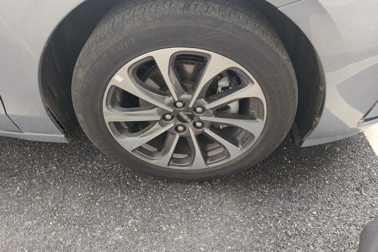 Used Lincoln Z 2022 iXiang Luxury Edition Right Front Wheel Hub
