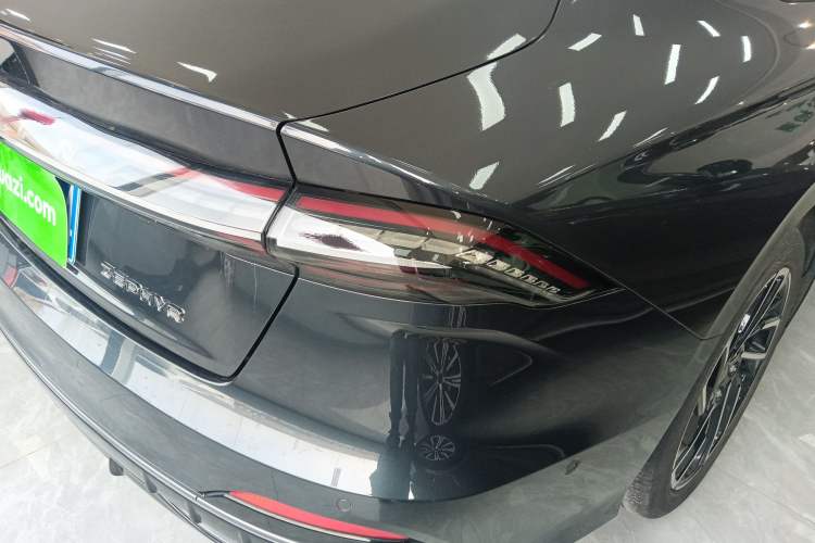 Used Lincoln Z 2022 iKoo Centennial Limited Edition Right Rear Taillight