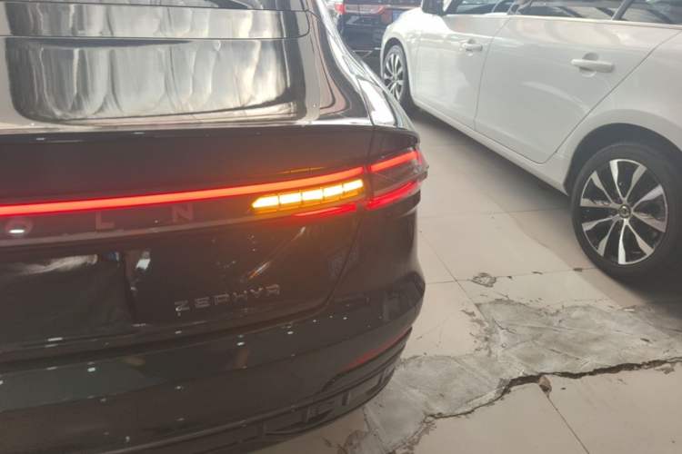 Used Lincoln Z 2022 iKoo Centennial Limited Edition Right Rear Taillight